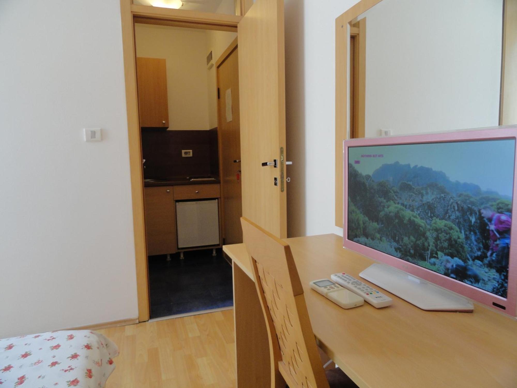 Apartments Mare Budva Eksteriør bilde