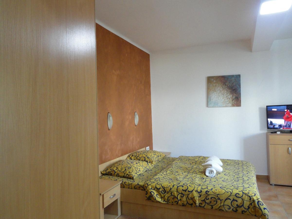 Apartments Mare Budva Eksteriør bilde