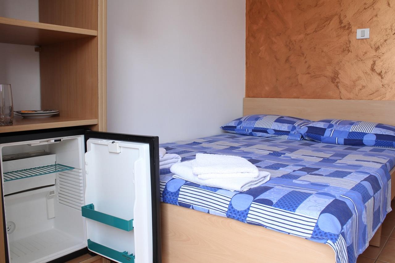 Apartments Mare Budva Rom bilde