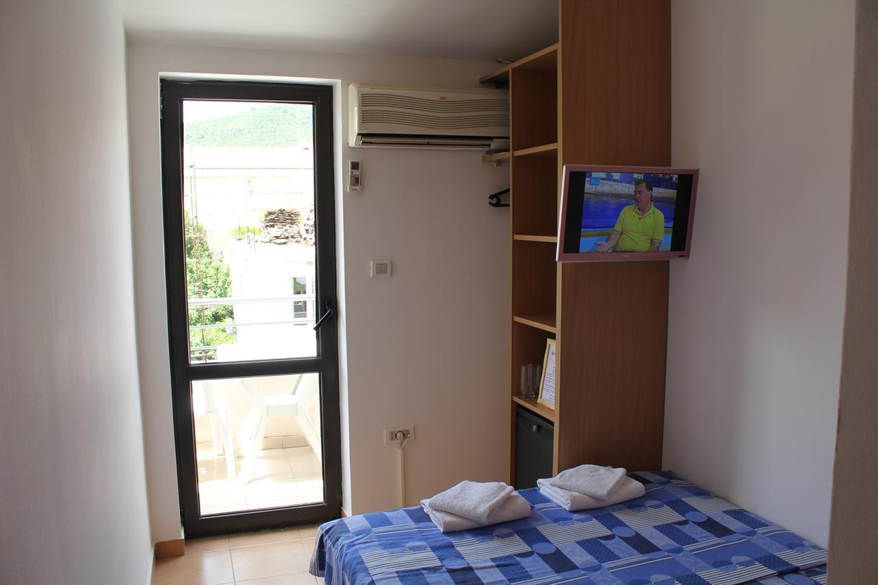 Apartments Mare Budva Rom bilde