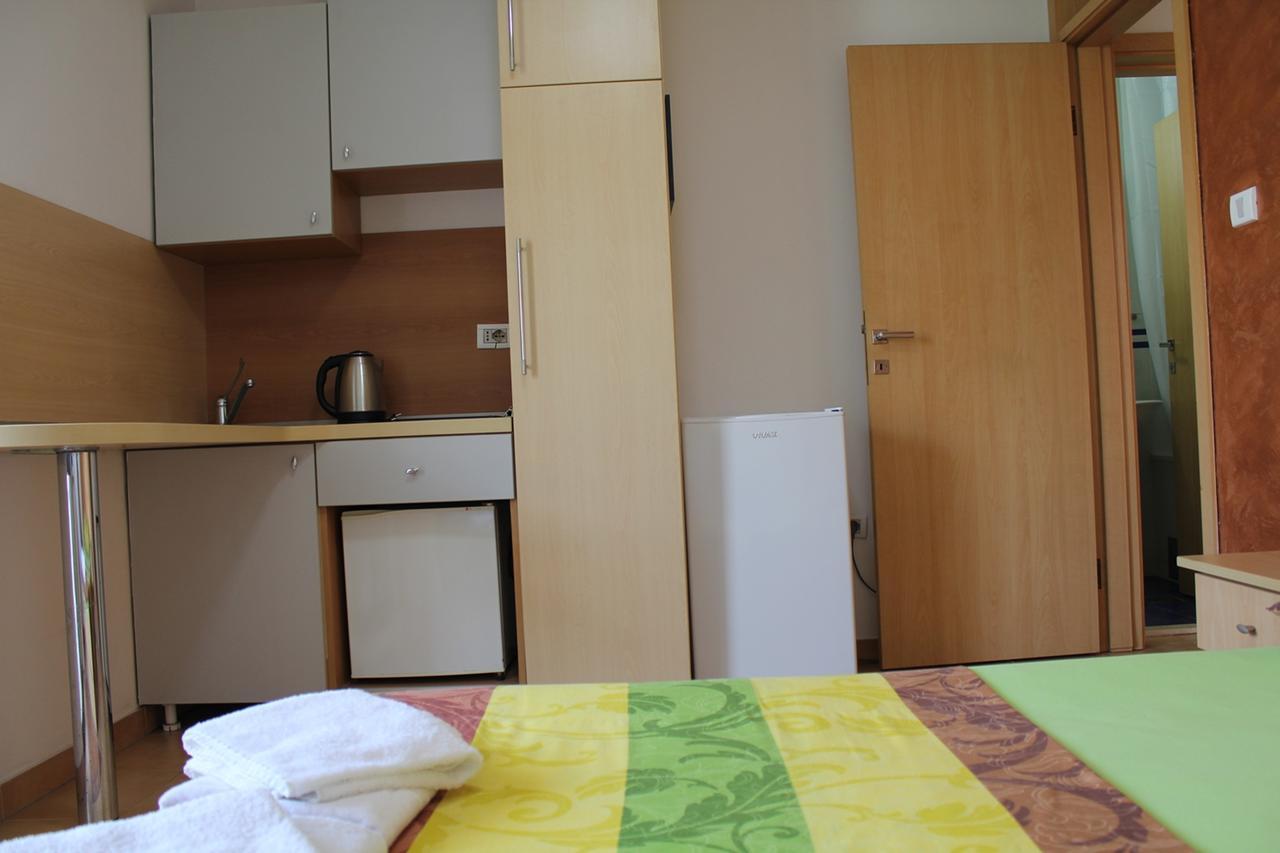 Apartments Mare Budva Rom bilde