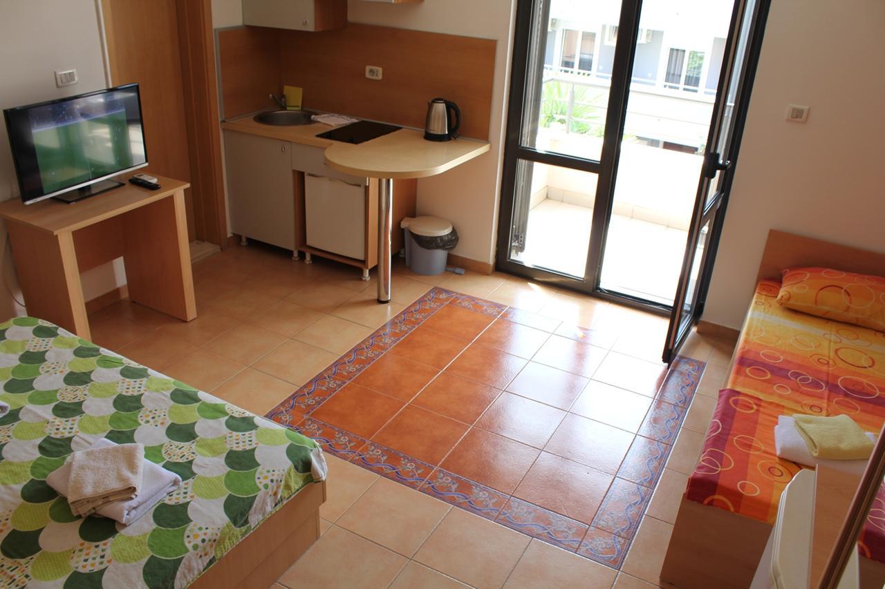 Apartments Mare Budva Eksteriør bilde