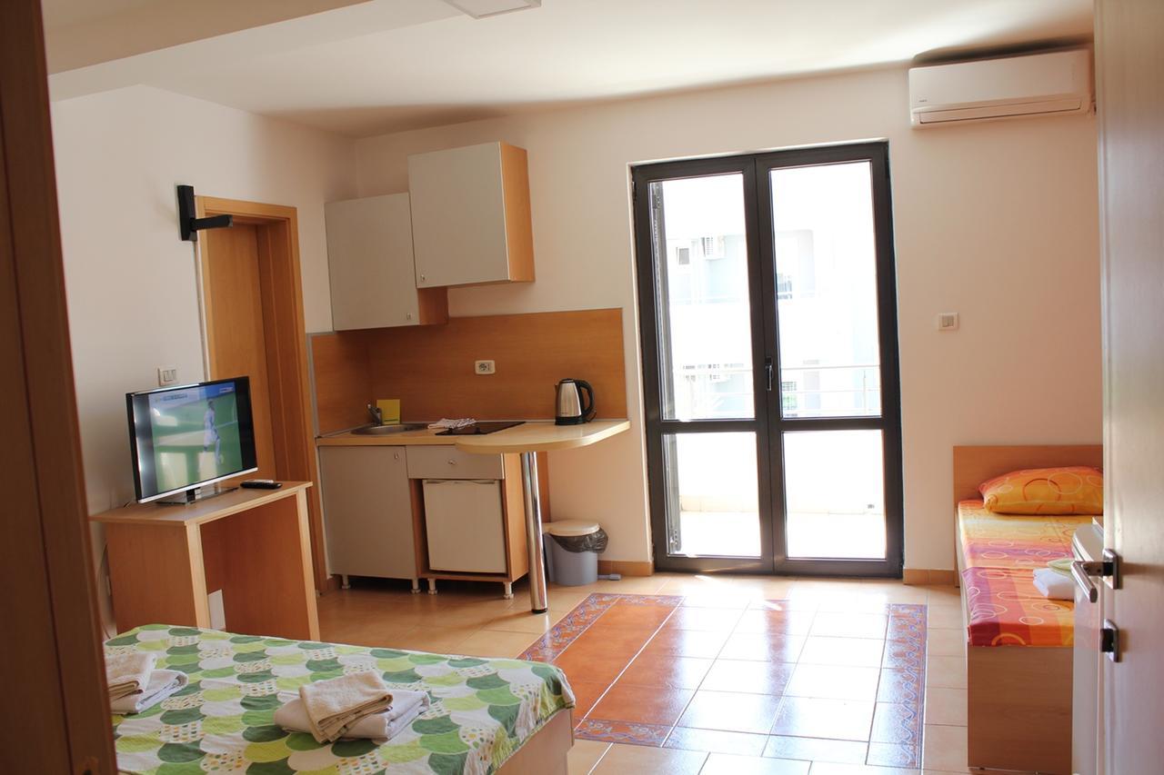 Apartments Mare Budva Eksteriør bilde