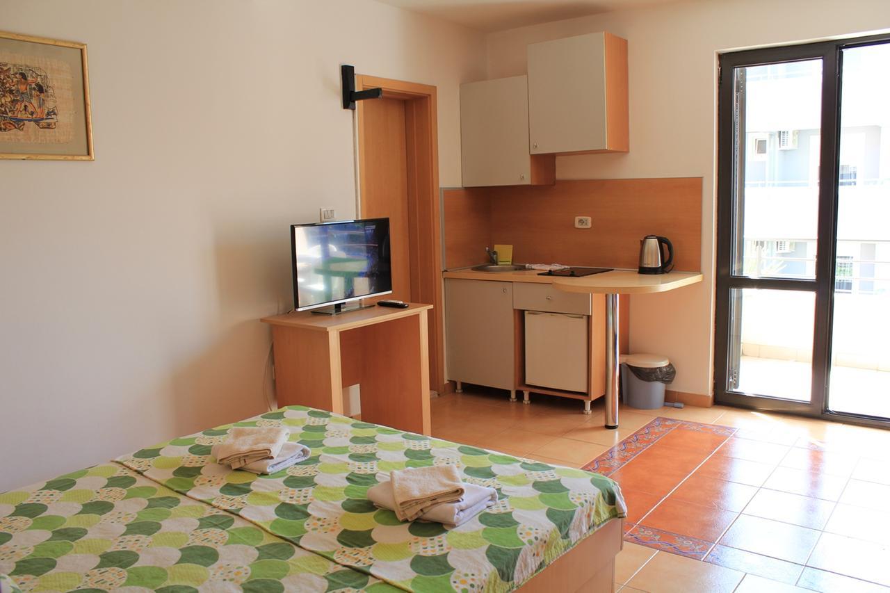 Apartments Mare Budva Rom bilde