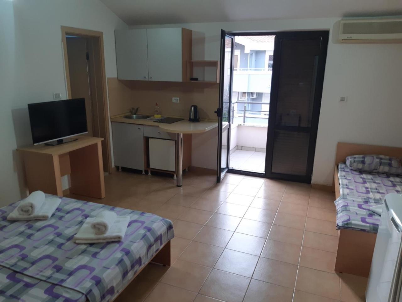 Apartments Mare Budva Eksteriør bilde